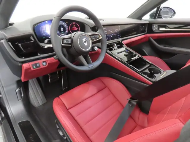2026 Porsche Panamera Turbo E-Hybrid - Photo 30