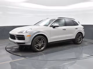 2023 Porsche Cayenne Platinum Edition's photo