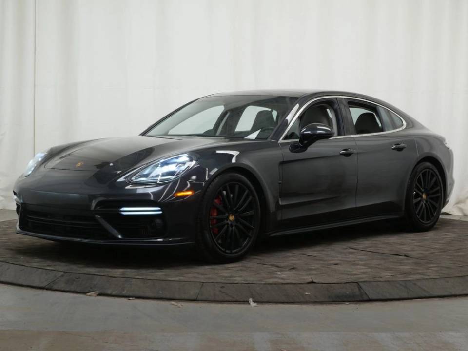 2017 Porsche Panamera