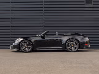 2026 Porsche 911 Spirit 70 - Photo 9