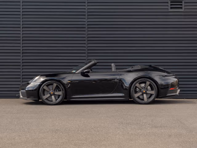 2026 Porsche 911 Spirit 70 - Photo 10