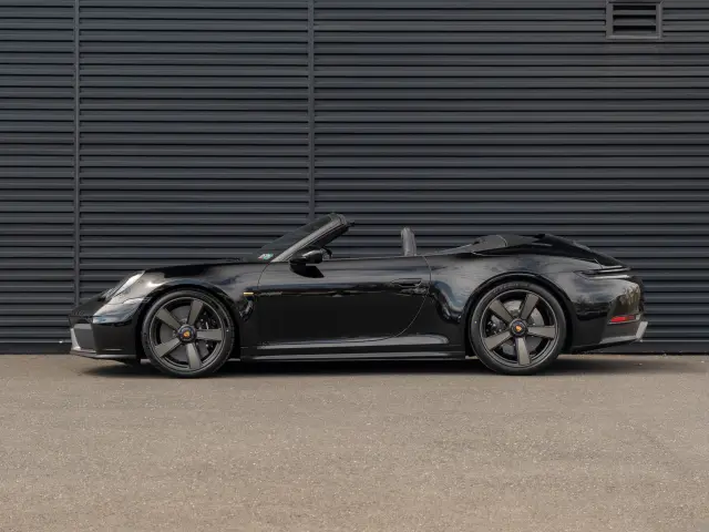 2026 Porsche 911 Spirit 70 - Photo 14