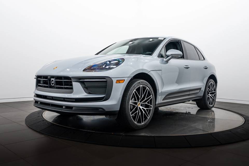 2026 Porsche Macan