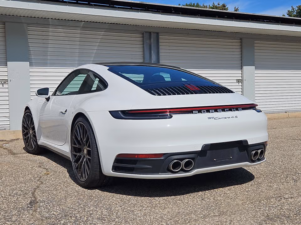 2022 Porsche 911 - Photo 19