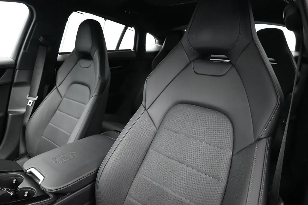 2026 Porsche Panamera 4 E-Hybrid - Photo 40