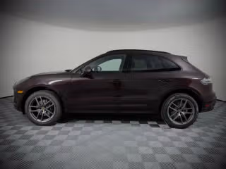 2025 Porsche Macan T - Photo 9