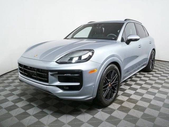 2025 Porsche Cayenne GTS