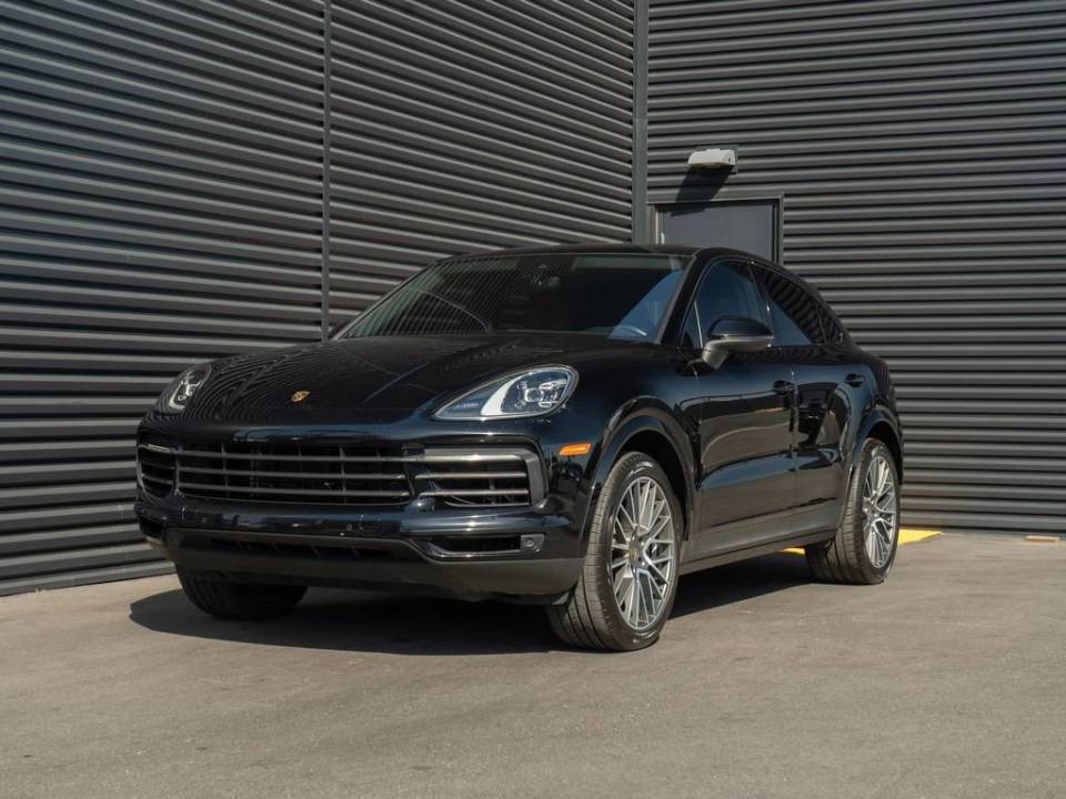 2022 Porsche Cayenne Coup Platinum Edition