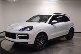 2025 Porsche Cayenne -'s photo
