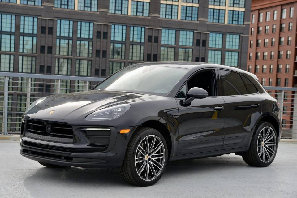 2026 Porsche Macan Base