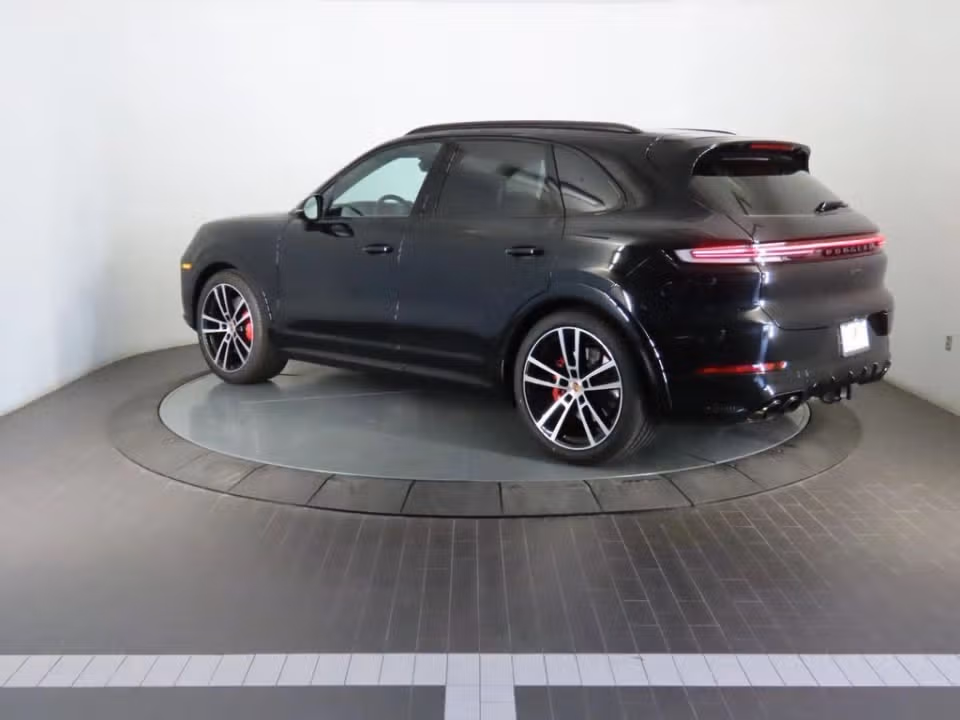 2026 Porsche Cayenne GTS - Photo 19