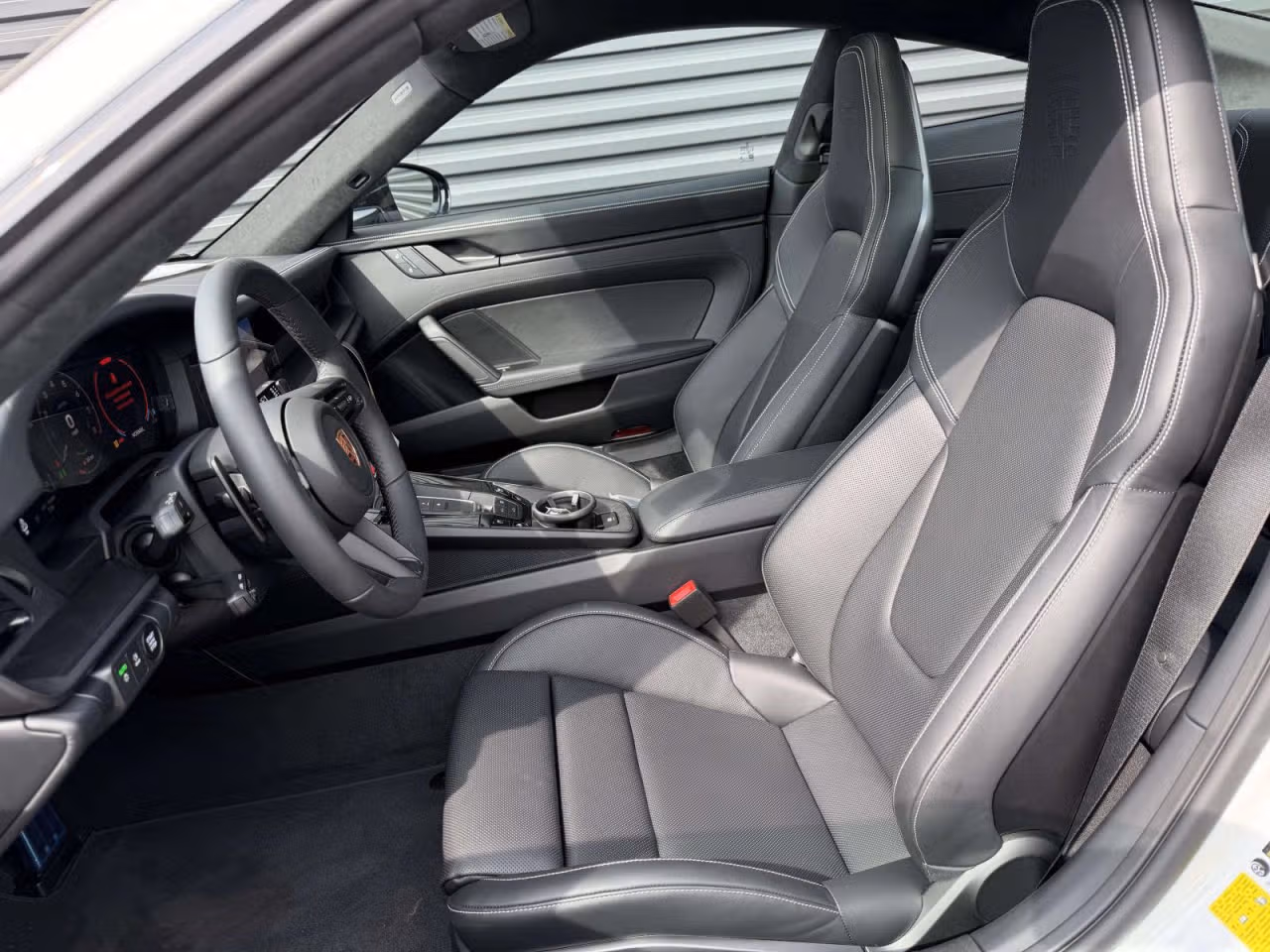 2026 Porsche 911 GTS - Photo 36