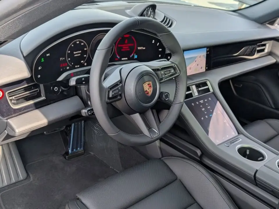2026 Porsche Taycan Base - Photo 31