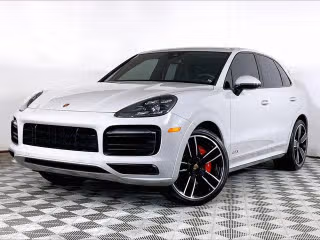 2022 Porsche Cayenne GTS's photo