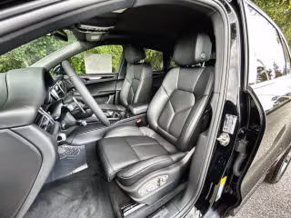 2026 Porsche Macan - Photo 33