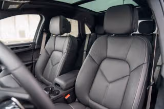 2026 Porsche Macan T - Photo 33