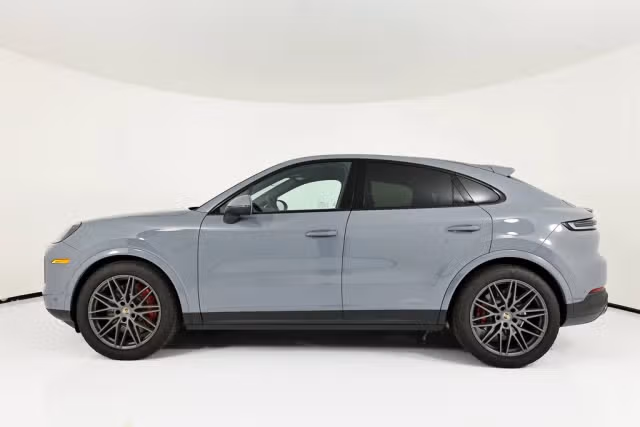 2026 Porsche Cayenne Coup S - Photo 10