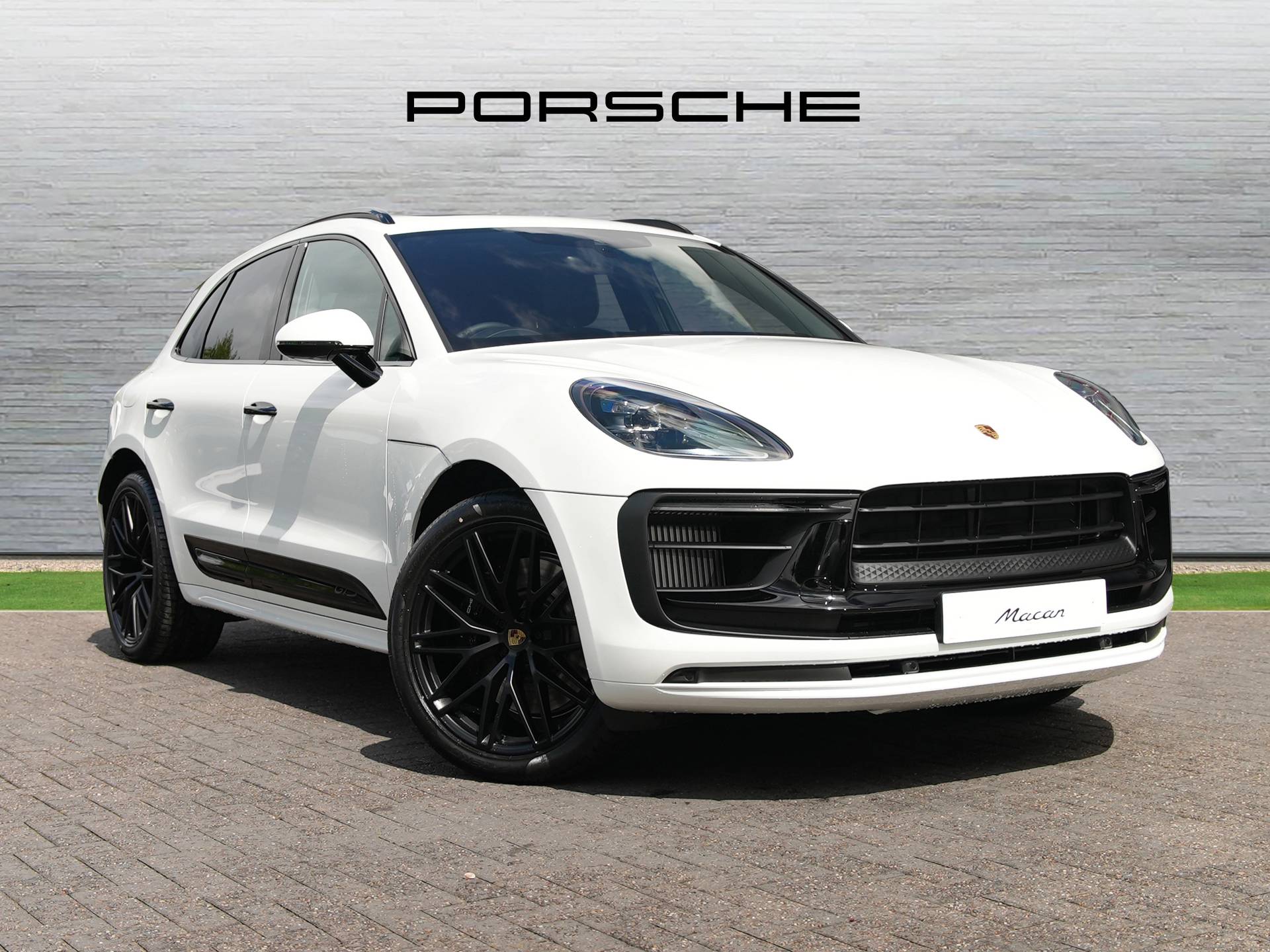 Macan GTS, photo 1 of 42