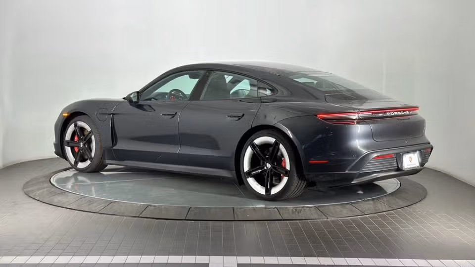 2025 Porsche Taycan S - Photo 19