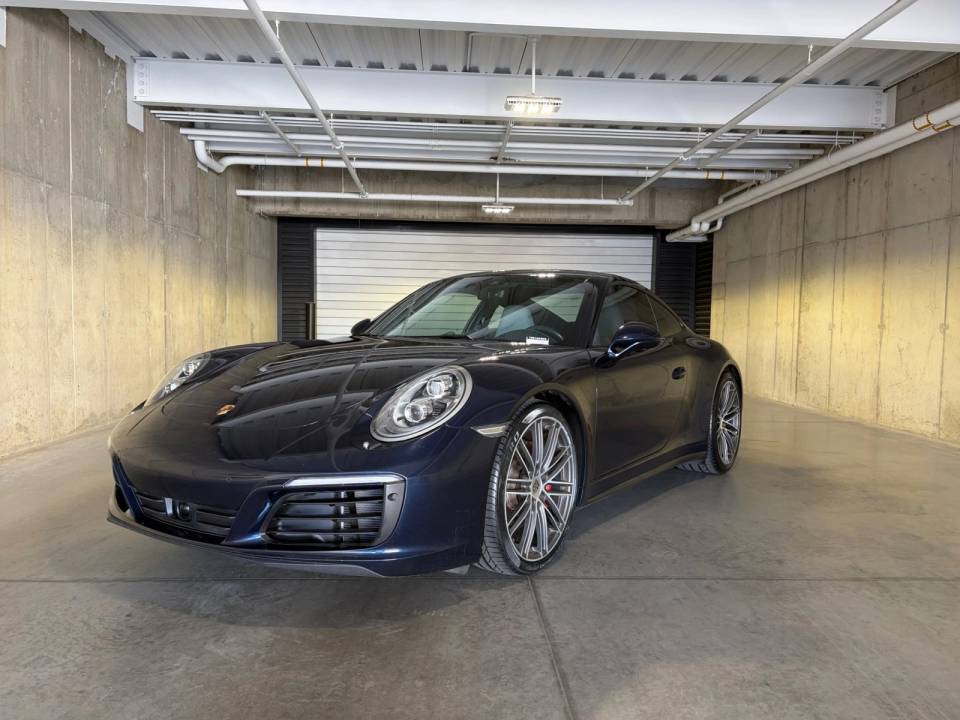 2017 Porsche 911 Carrera 4S