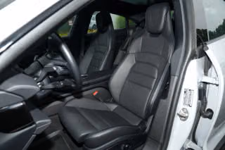 2025 Porsche Taycan S - Photo 33