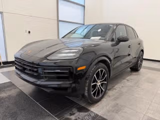 2025 Porsche Cayenne -'s photo