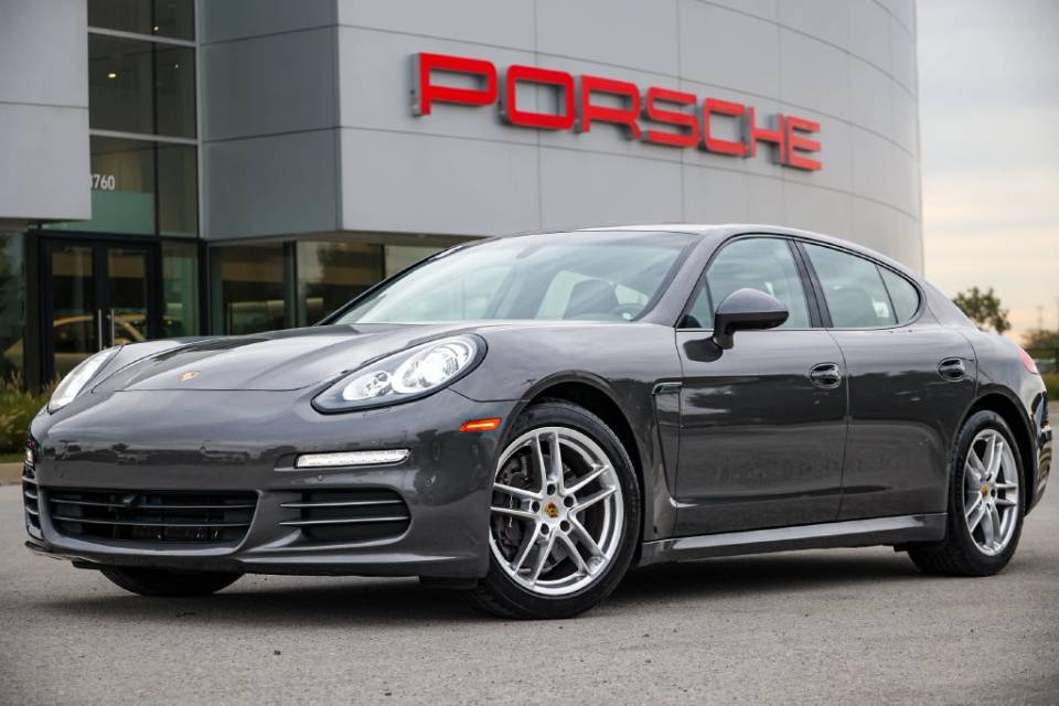 2016 Porsche Panamera 4