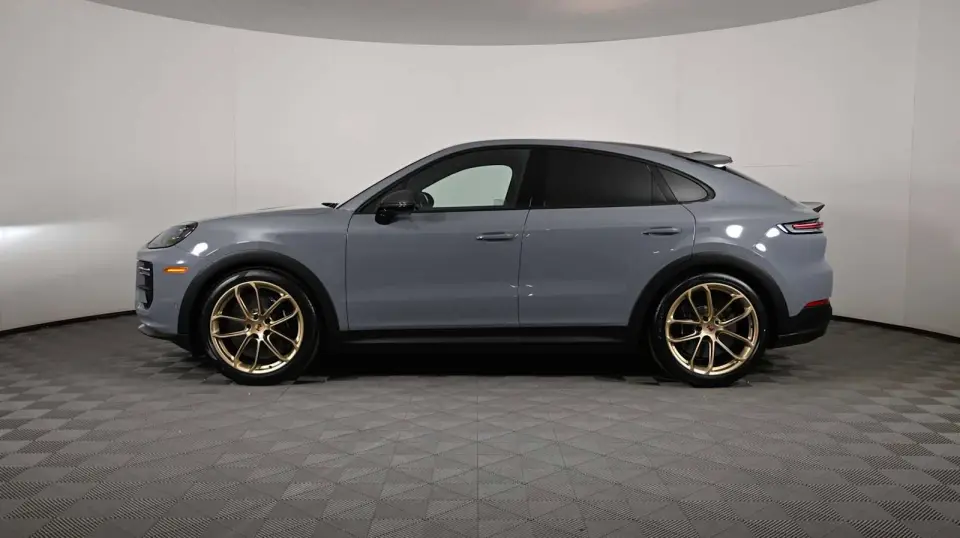 2025 Porsche Cayenne Coup Turbo GT - Photo 15