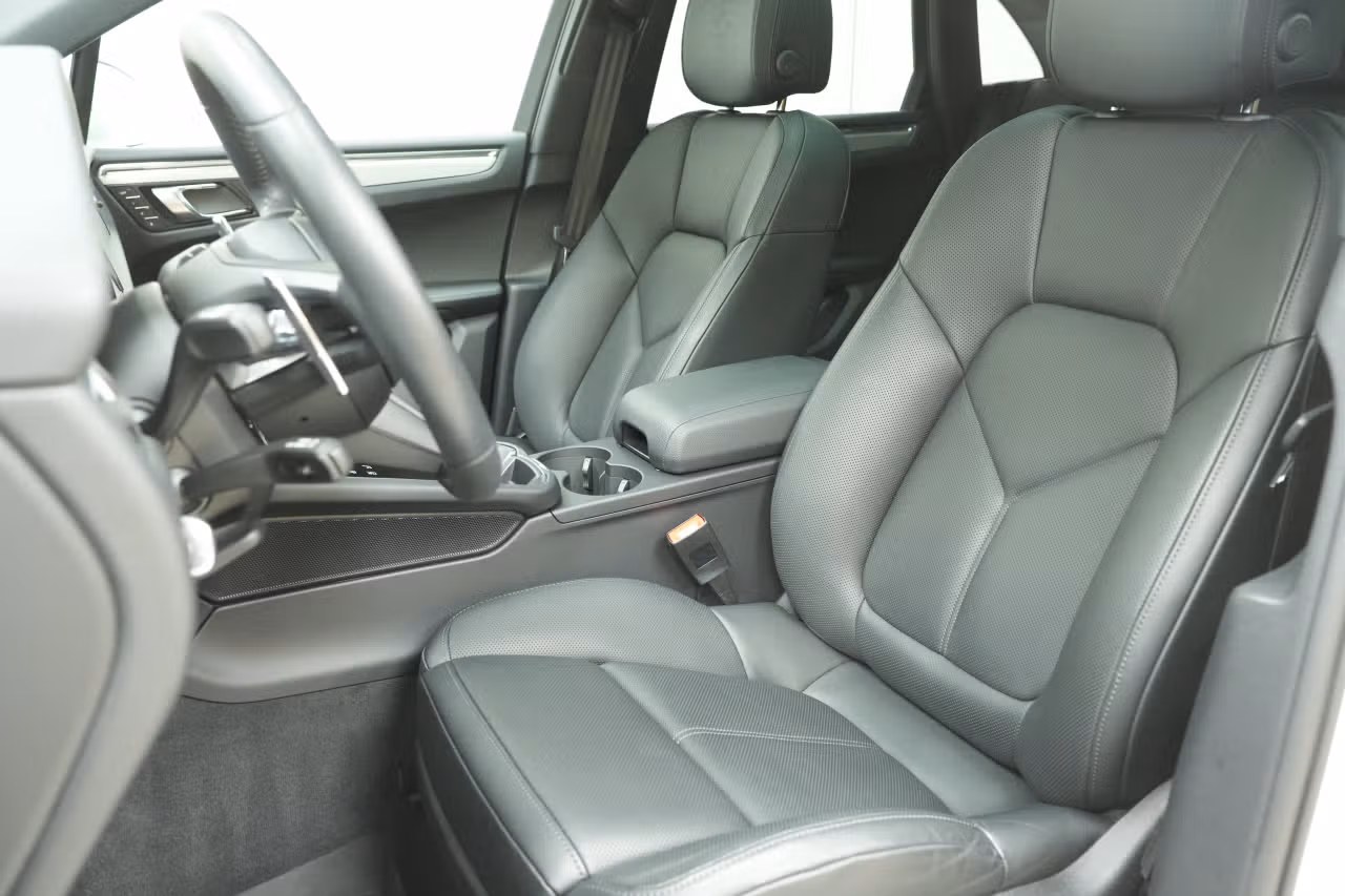 2026 Porsche Macan Base - Photo 36