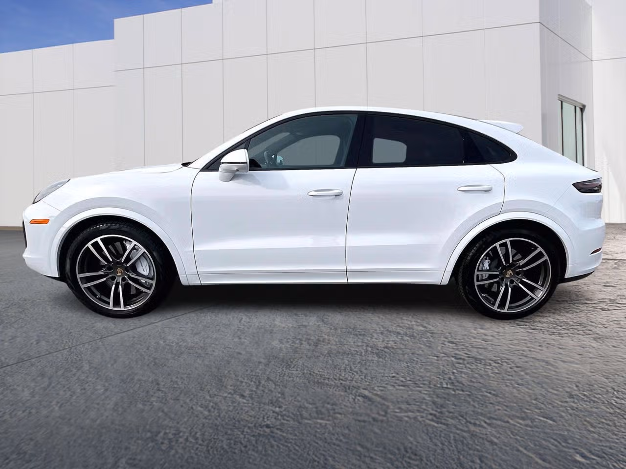 2023 Porsche Cayenne Coup Turbo - Photo 12