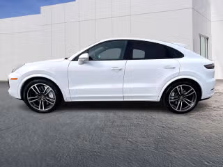 2023 Porsche Cayenne Coup Turbo - Photo 9