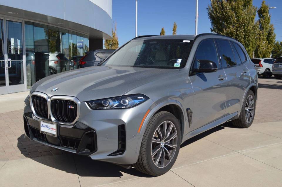 2025 BMW X5 M60i