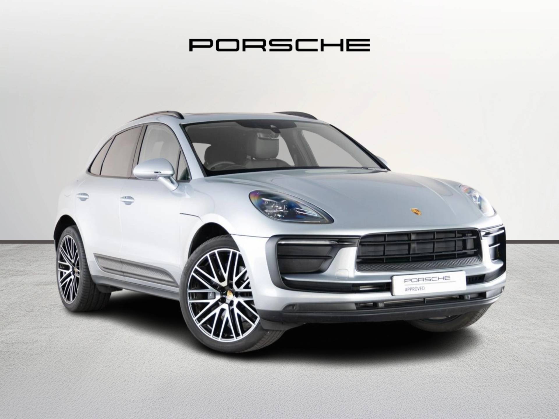 Macan, photo 1 of 43