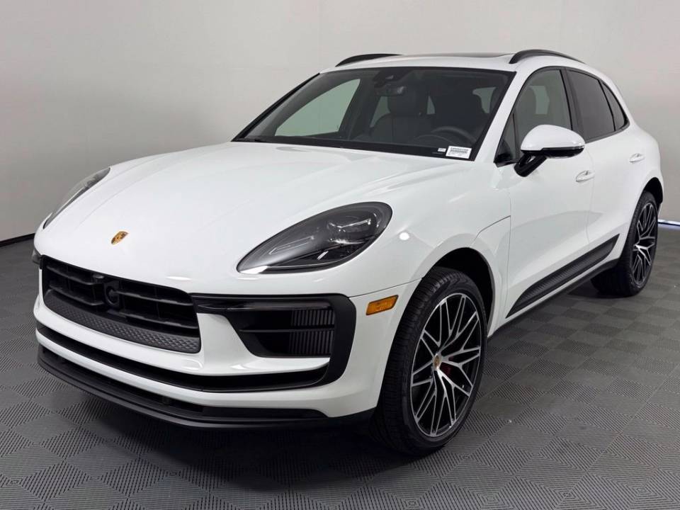 2026 Porsche Macan