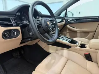 2025 Porsche Macan Base - Photo 29