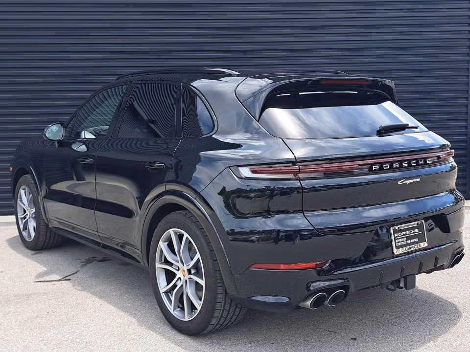 2025 Porsche Cayenne Base - Photo 19