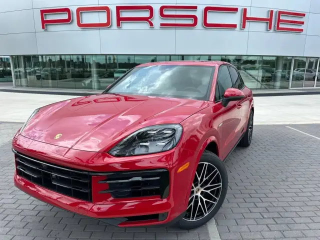 2025 Porsche Cayenne E-Hybrid - Photo 6