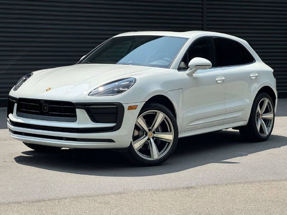 2026 Porsche Macan