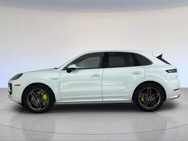 2026 Porsche Cayenne Turbo E-Hybrid - Photo 10