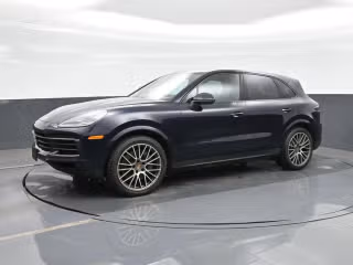 2023 Porsche Cayenne Platinum Edition S's photo