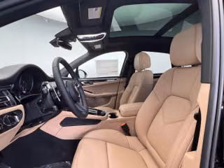 2026 Porsche Macan - Photo 33