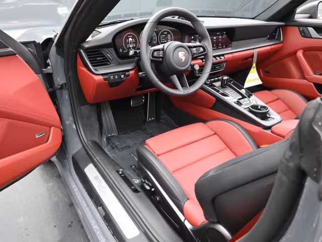 2025 Porsche 911 S - Photo 26