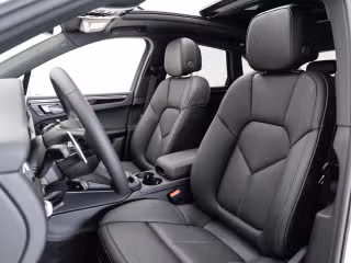 2025 Porsche Macan - Photo 33