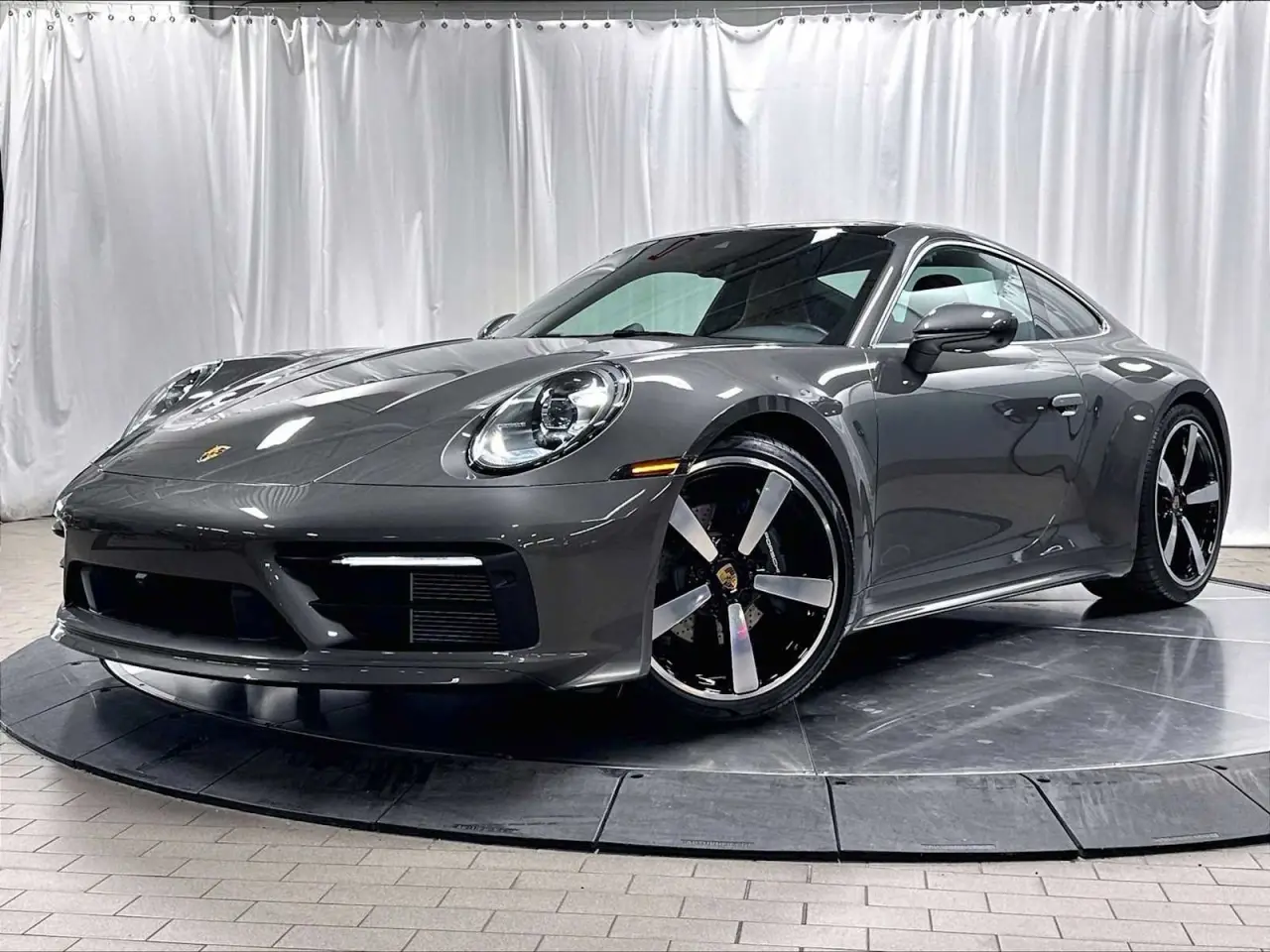 2024 Porsche 911 Carrera 4