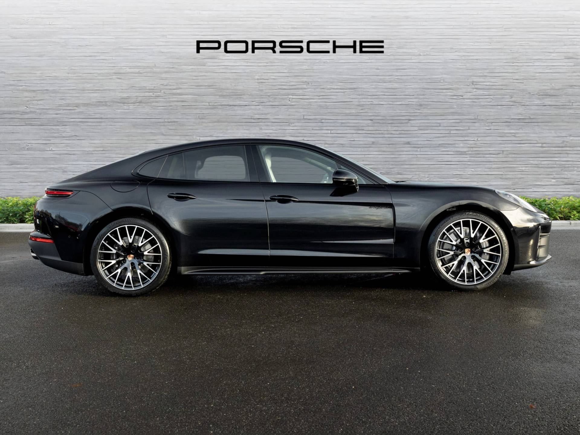 Panamera 4 E-Hybrid, photo 2 of 91