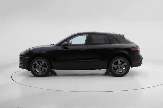 2026 Porsche Macan T - Photo 14
