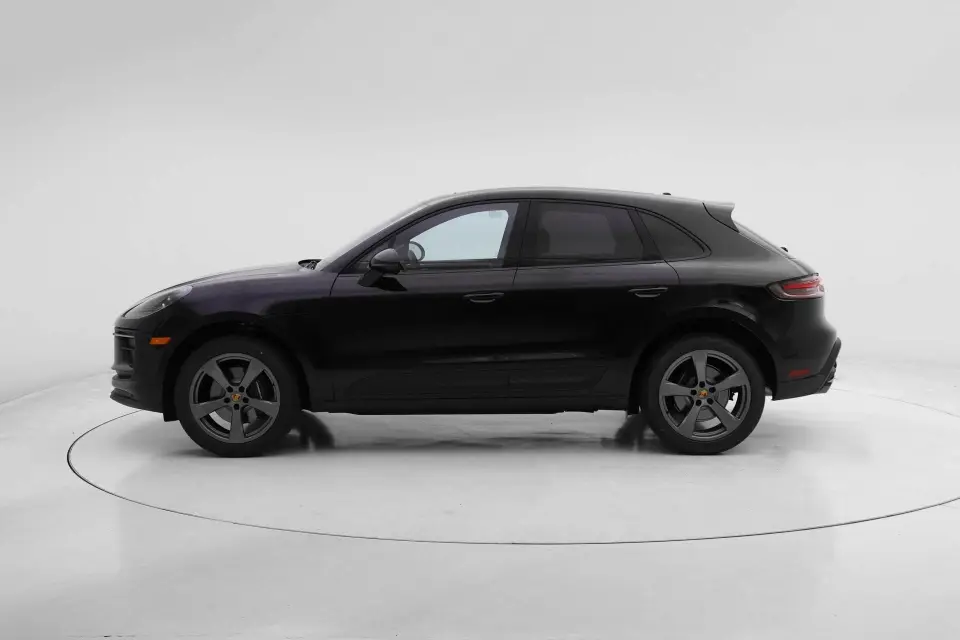 2026 Porsche Macan T - Photo 15