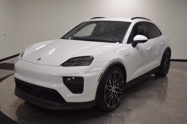 Used 2025 Porsche Macan S with VIN WP1AB2XA8SL153473 for sale in Charleston, SC
