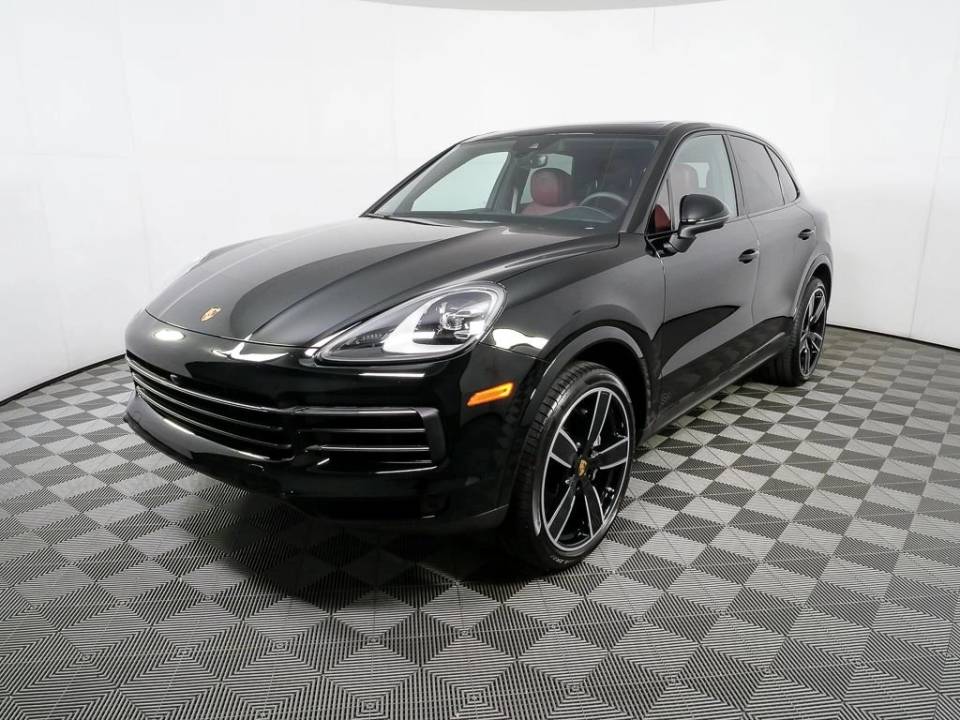 2023 Porsche Cayenne Base