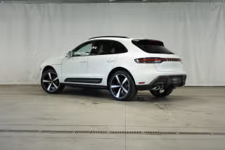 2026 Porsche Macan Base - Photo 17